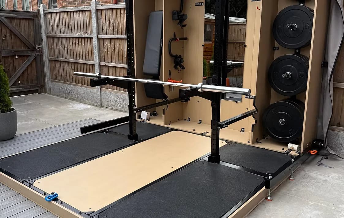 Secret Gym platforma s podlogom koja apsorbira udarce i buku.